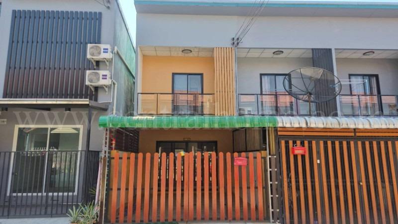 ทาวน์โฮม ฉัตรไพลิน ลาดหลุมแก้ว รีโนเวท พร้อมอยู่ ราคาถูก 2