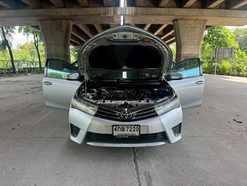 Toyota Altis 1.8E Year 2015 17