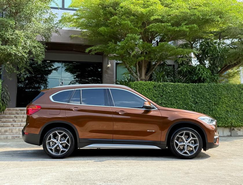2017 BMW X1 F48 รถออกศูนย์ BMW THAILAND รถสวยสภาพสมบูรณ์พร้อมใช้งาน รถวิ่งน้อย เข้าศูนย์ทุกระยะ รถไม่เคยมีอุบัติเหตุครับ รูปย่อยที่ 2