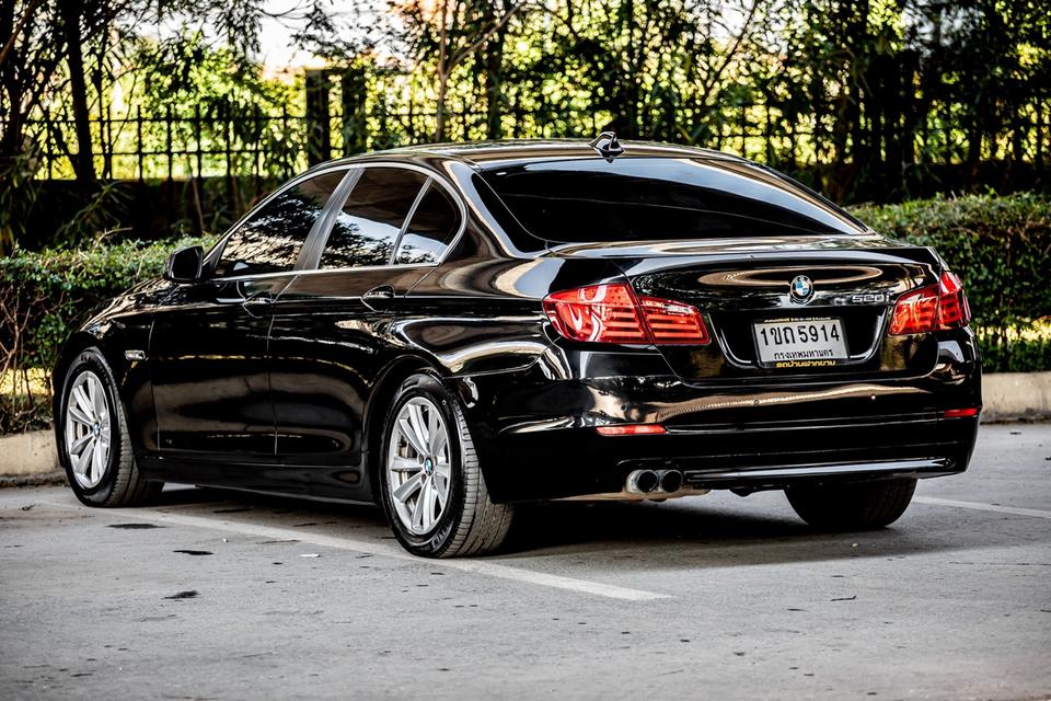 BMW 520i F10  สีดำ ปี 2013 มือเดียวป้ายแดง 8