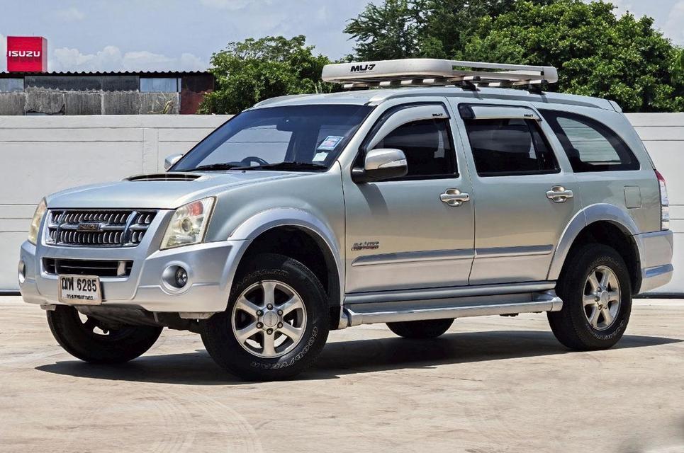 ISUZU MU-7 (3.0)