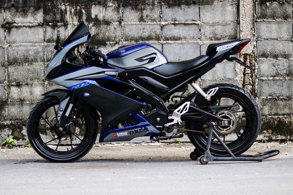 R15 Yamaha 2