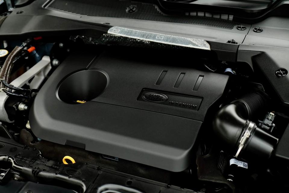 Evoque P300e R-Dynamic