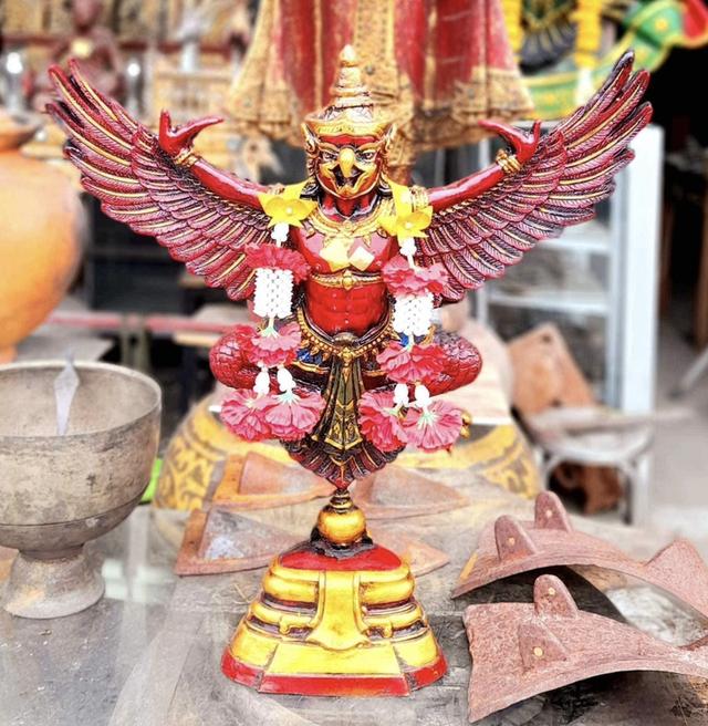 พญาครุฑ องค์ลอย ครุฑตั้งโต๊ะบูชา องค์ใหญ่ ขนาด50ซม