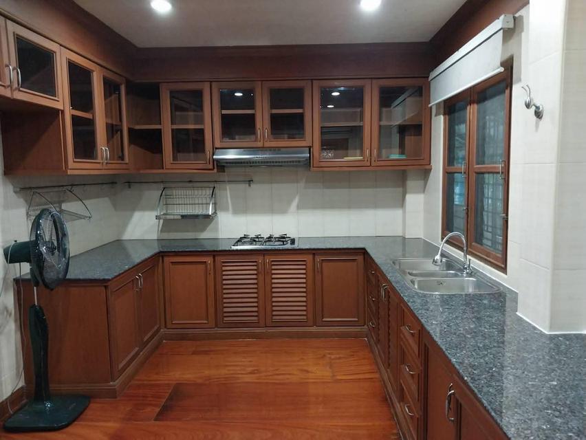 หมู่บ้านสุขประยูรปาร์ค 7