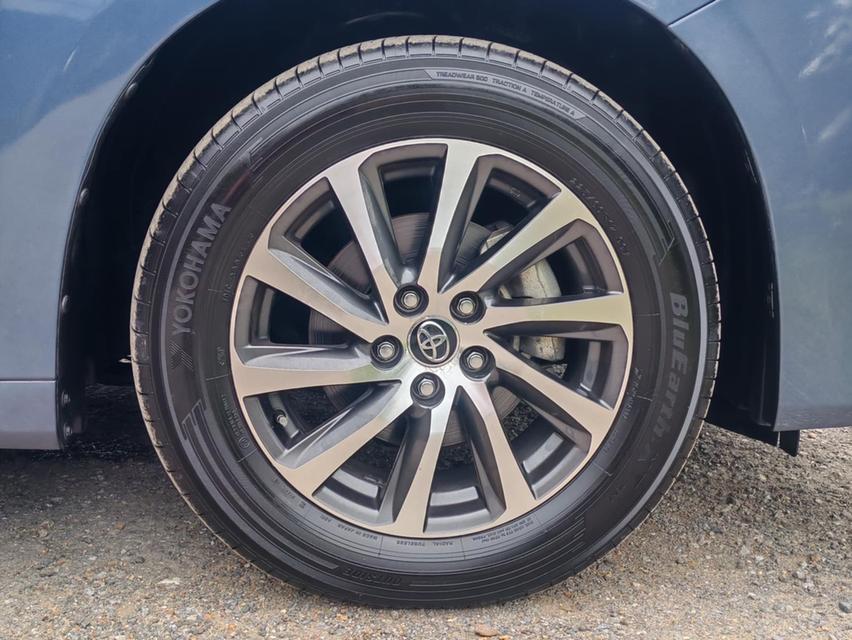 💥 Toyota Vellfire 2.5 Hybrid Executive Lounge E-Four 4WD 15 จด 16 💥 18