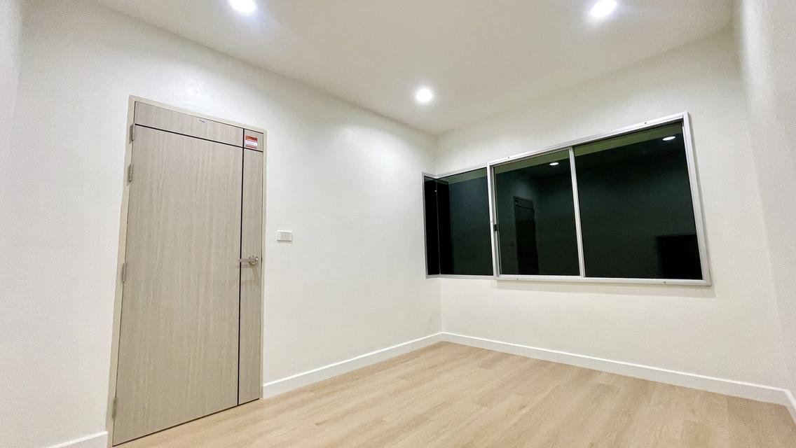 ทาวน์เฮาส์  กรุงเทพ กรีฑา7 16