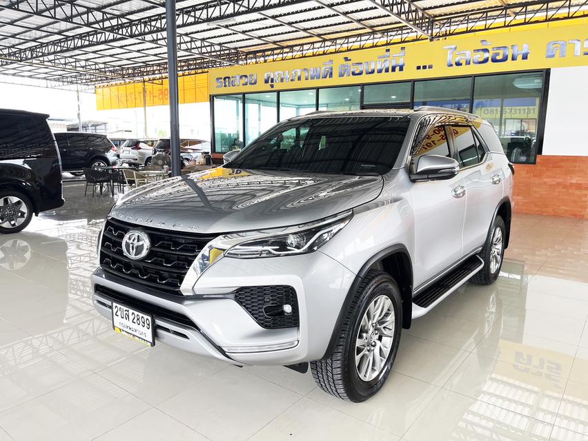 Toyota Fortuner 2.4 V (ปี 2022) SUV AT - 4WD