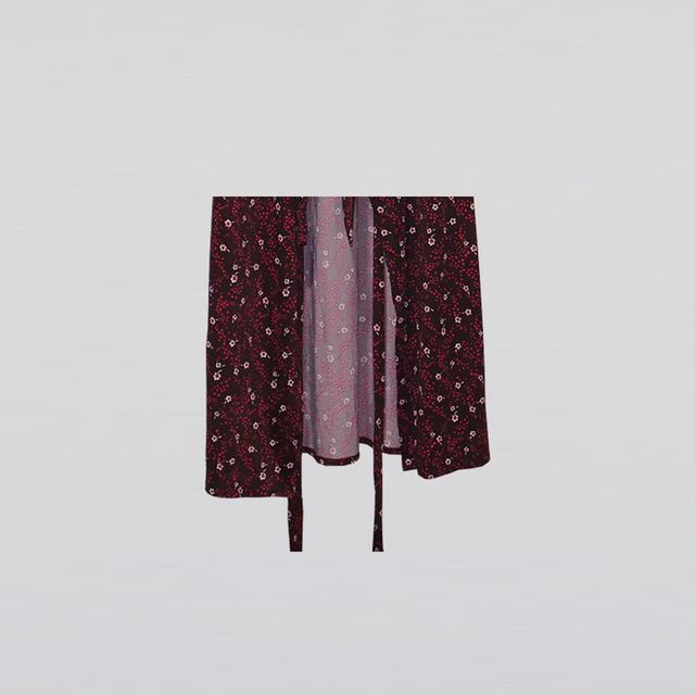 เดรสพันหน้าพิมพ์ลายกราฟิ กสีเบอร์กันดี (Burgundy Graphic Print Wrap Dress)@SP040 7