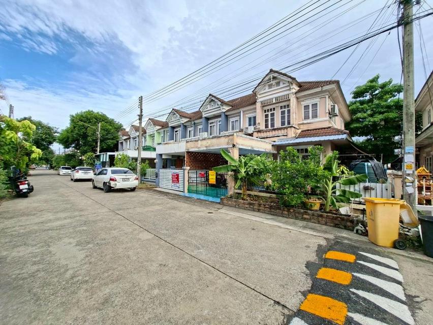 ขายบ้านแฝด 2 ชั้น หมู่บ้านปิยวรารมย์ ถนนพระองค์เจ้าสาย 3