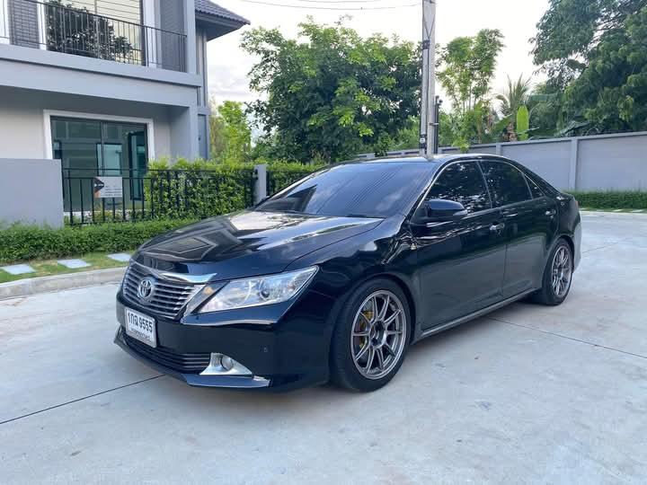 Toyota Camry ราคาถูก