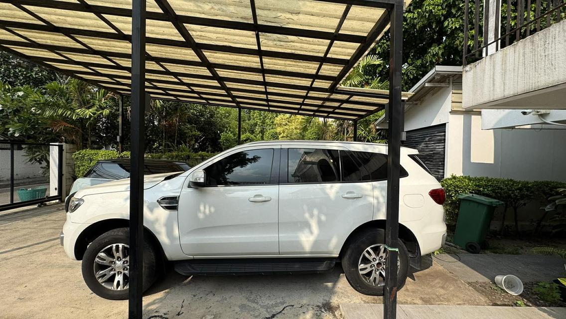 Ford Everest 2.2L Titanium 4x2 AT: เครื่องยนต์ 2.2ลิตร ขับเคลื่อน2ล้อ ปี2015 รูปย่อยที่ 4