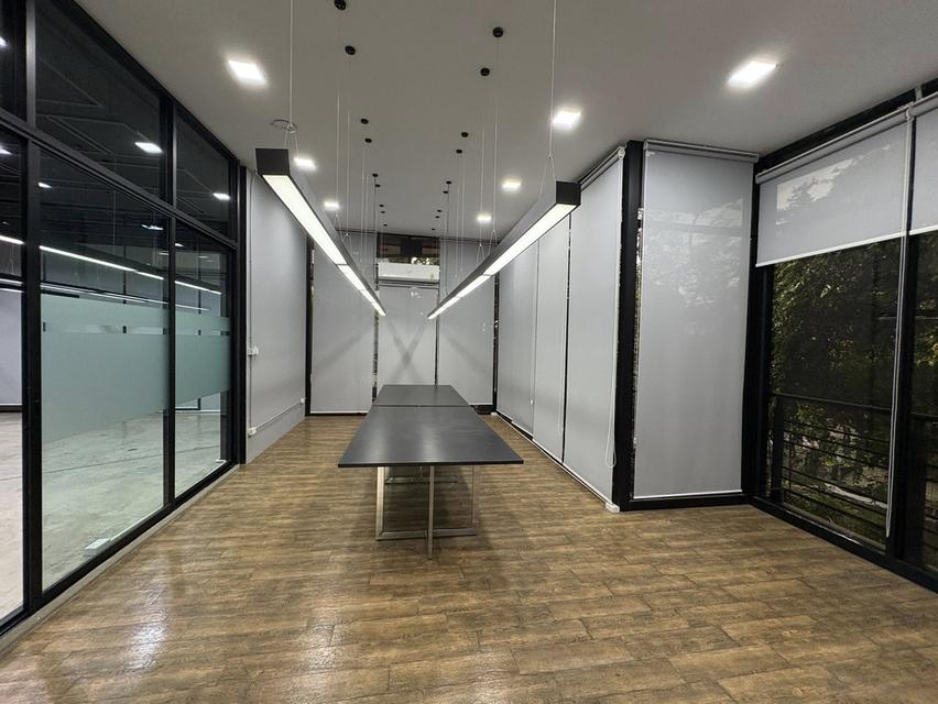 ด่วนให้เช่า ออฟฟิศหรู ระดับพรีเมียม 3 ชั้น ติดคลอง ทำเลทอง บางนา-สุขุมวิท 105 พร้อมย้ายเข้า 18