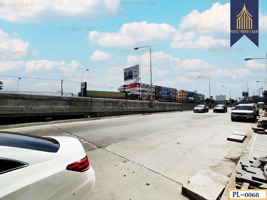 ขาย ที่ดิน สีแดง ติดรถไฟฟ้า BTS สายสีเหลือง ติดถนนศรีนครินทร์ สมุทรปราการ 2