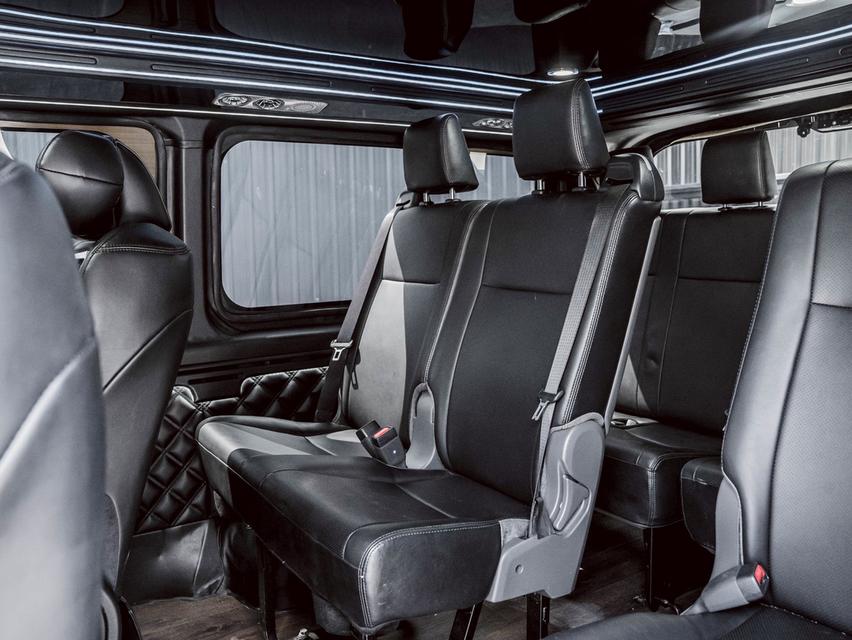 รหัสรถ 67GG5082 Toyota #lMAJESTY LOOK ตัวรถ Hiace 2.8 รถตู้ 4แถว 6