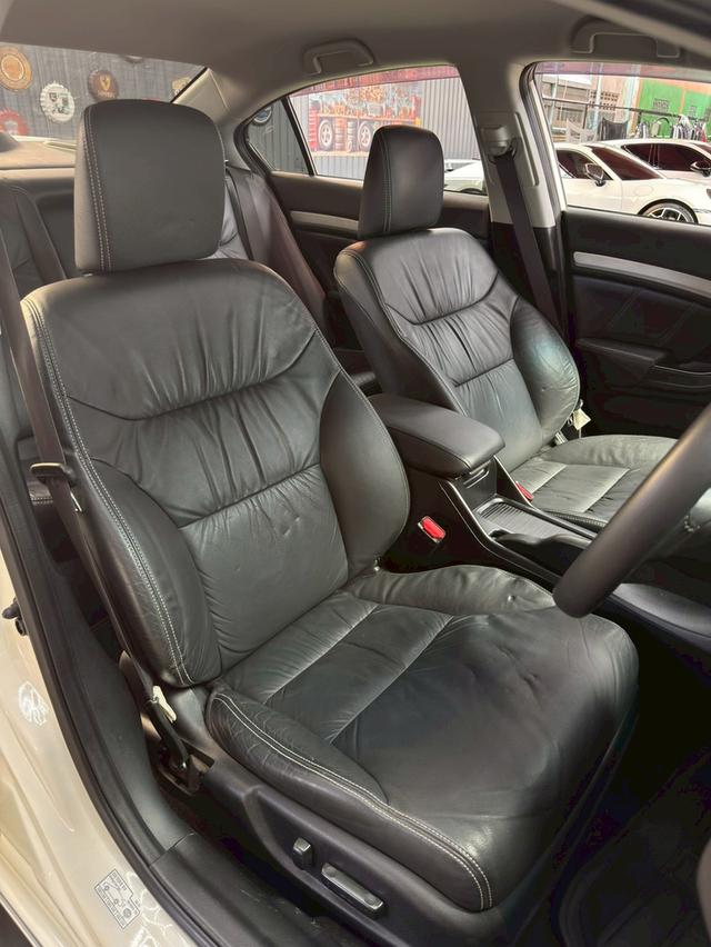 HONDA CIVIC 1.8 ES ปี2015 รถมือเดียว ออกห้างป้ายแดง 10