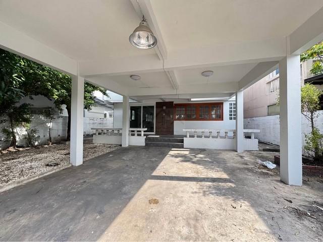 ให้เช่าบ้านเดี่ยว 2 ชั้น 90 ตรว. 5 นอน ซอยพัฒนาการ 53 หมู่บ้านเมืองทอง 2 โครงการ3 ใกล้โรงพยาบาลวิภาราม พร้อมเข้าอยู่ 2