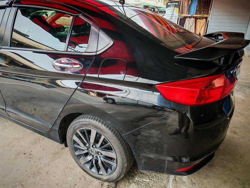 Honda city ปี 2015 รุ่น v