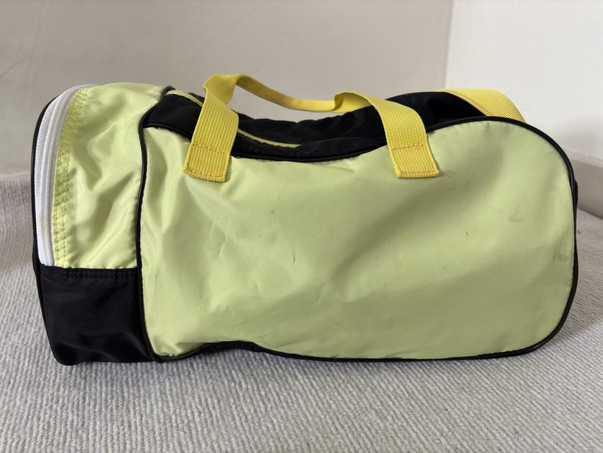 กระเป๋าใส่ของริมสระว่ายน้ำ Adidas สไตล์กระเป๋าบอสตัน สีเหลือง ขนาด16x8นิ้ว200฿กระเป๋าสำหรับสระว่ายน้ำใบนี้มีสองช่องหลักและช่องด้านในอีกหนึ่งช่อง รูปย่อยที่ 4