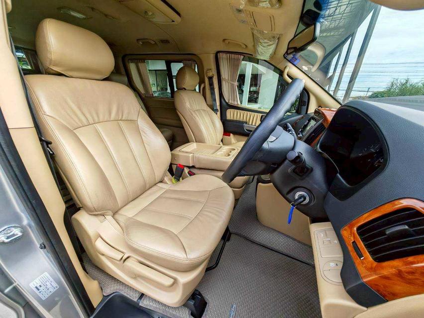 2014 HYUNDAI H-1 2.5 DELUXE 12