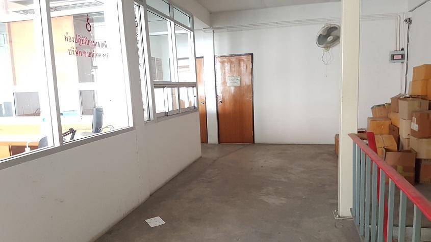 ขายอาคารพานิชย์ 3 ชั้น 3 คูหา 77 ตรว. ซ.สาธุประดิษฐ์19 แยก1 หรือซอยวัดโพธ์แมน 4