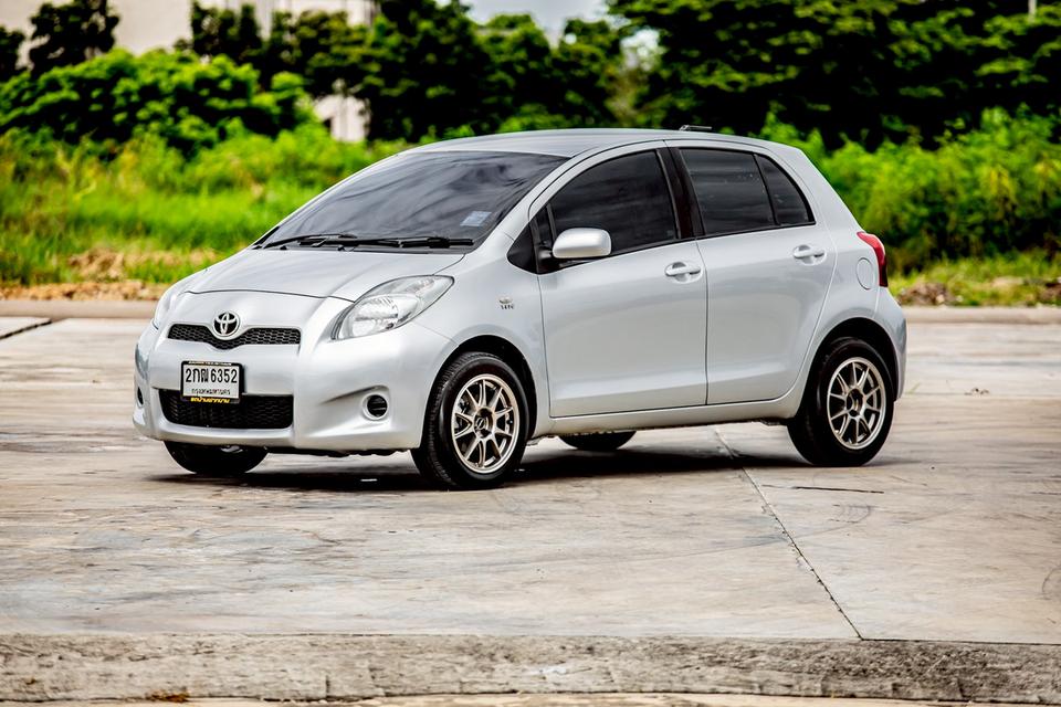 Toyota Yaris 1.5J ปี 2013 เกียร์ออโต้ สีเทา 11