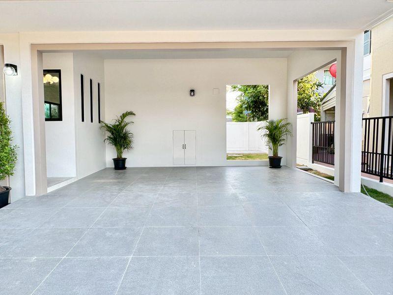 หมู่บ้านพฤกษ์ลดา คลองถนน วงแหวน–รัตนาธิเบศร์ บ้านเดี่ยว 2 ชั้น  ถนนเมน ตกแต่งใหม่พร้อมอยู่ โครงการ (Land & Houses) 3