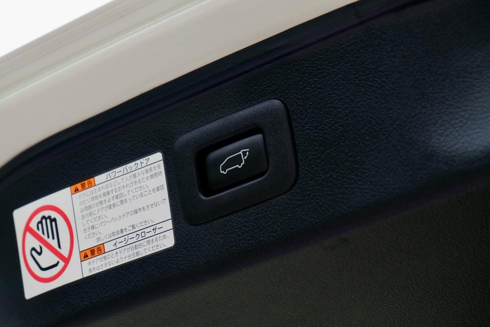 Toyota Alphard 2.5 SC Package ปี 2022 สีขาว ชุดแต่ง Modellista แท้ รอบคัน ราคาเร้าๆ จองให้ทัน รูปที่ 20