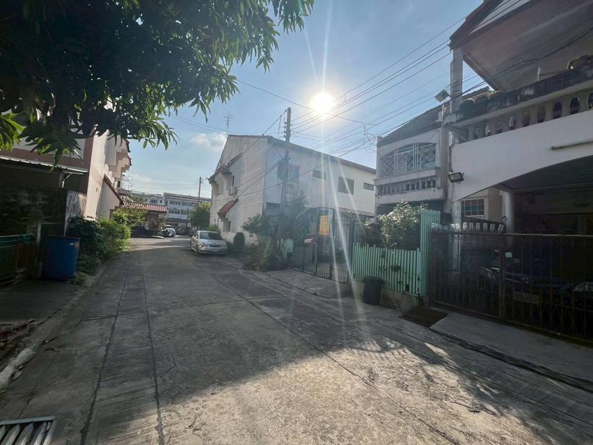 ขายบ้าน 2 ชั้น หมู่บ้านกรีนพาร์ค ซอยสรณคมน์ 9 ดอนเมือง 3