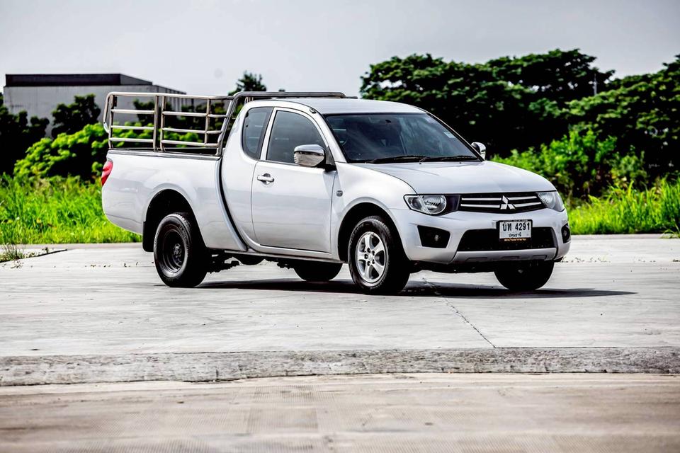 Mitsubishi Triton Cab 2.4 เบนซิล สีเทา CNG ปี 2011 มือเดียวป้ายแดง 4