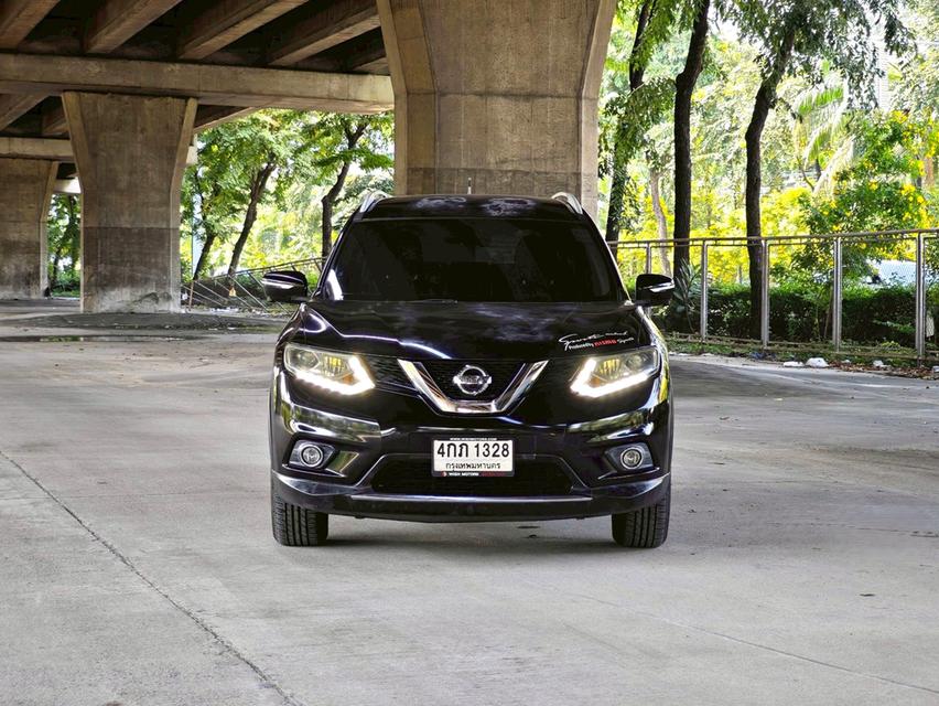 ขายรถ nissan  X-Trail 2.0V 4WD ปี 2015 สีดำ เกียร์ออโต้ 2