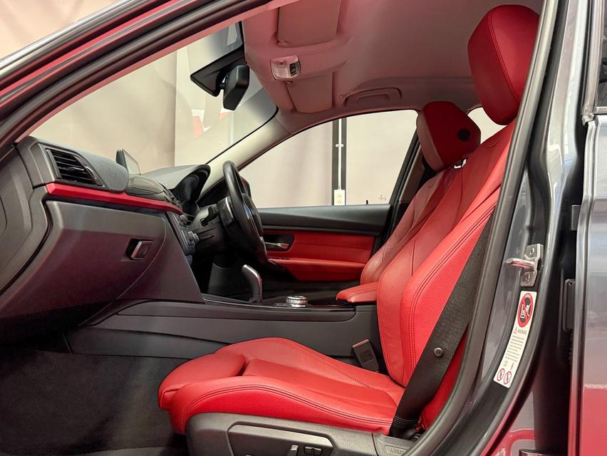 2015 BMW 320D SPORT รถ SERVICE ชุดใหญ่มาเรียบร้อยแล้วครับ รถวิ่งน้อย ประวัติศูนย์ครบ รถไม่เคยมีอุบัติเหตุครับ รูปที่ 13