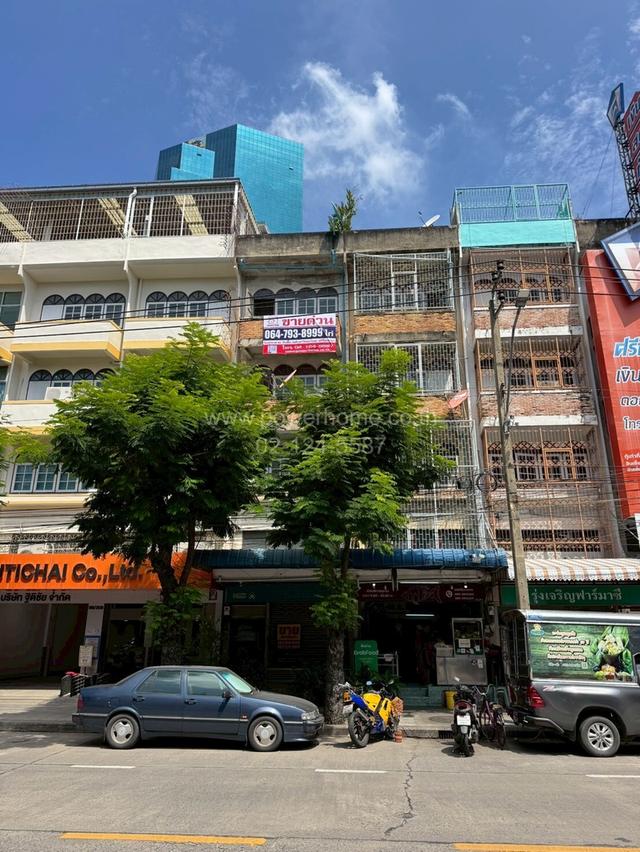 อาคารพาณิชย์ 4.5 ชั้น ถนนนนทรี ใกล้ซอยนนทรี 8 แขวงช่องนนทรี เขตพระโขนง กรุงเทพมหานคร 1