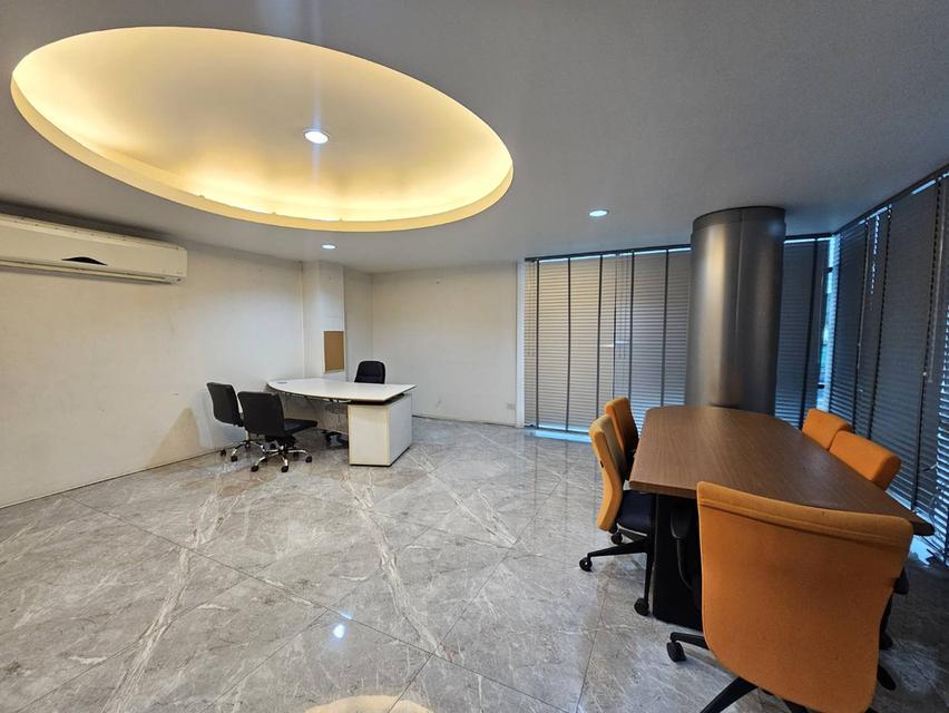 ขายสำนักงาน4ชั้น บางเขน-รามอินทรา 1,400 ตรม จอดรถ 20 คัน 5