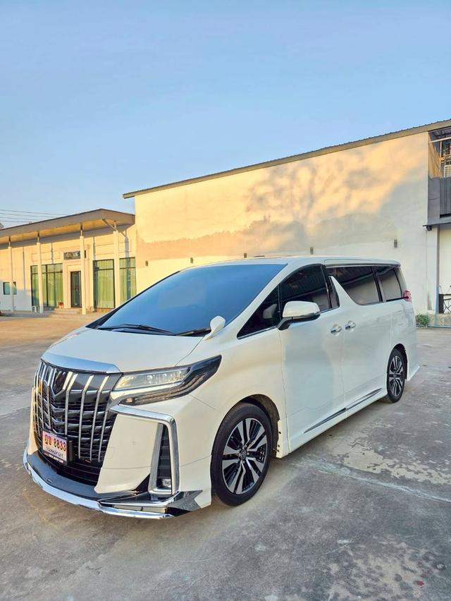 Toyota ALPHARD 2.5SC PACKAGE สีขาว ปี 2023 ไมล์ 60,000 กม.