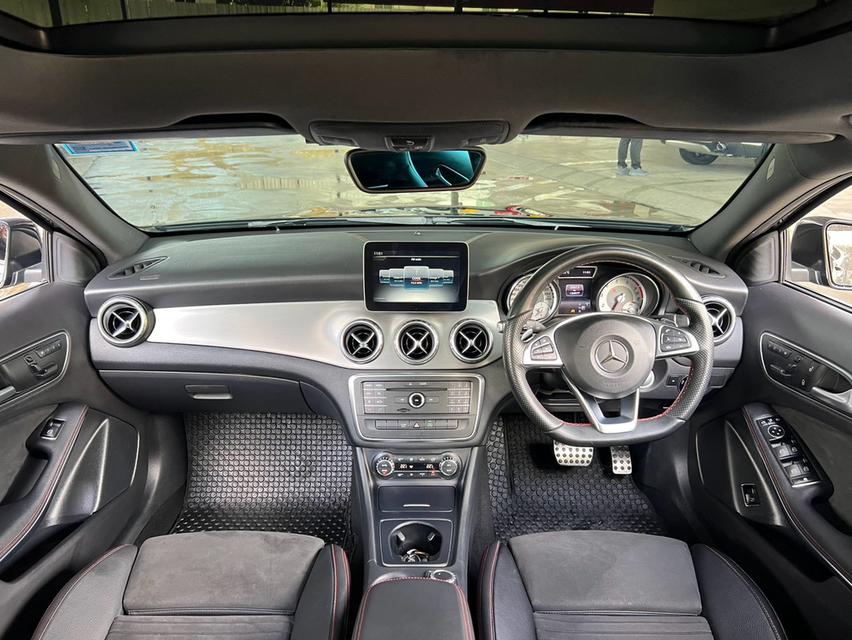 ปี 2017 BENZ GLA-CLASS, 250 โฉม W156 ปี14-20สีดำ เกียร์ออโต้ เครื่องเบนซิน รถบ้านแท้ รูปที่ 6