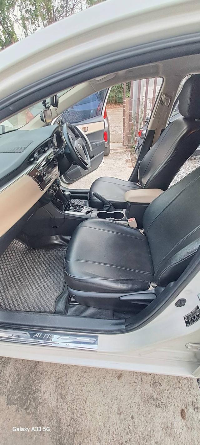 TOYOTA COLLOLA ALTIS 1.6G ปี2015 11