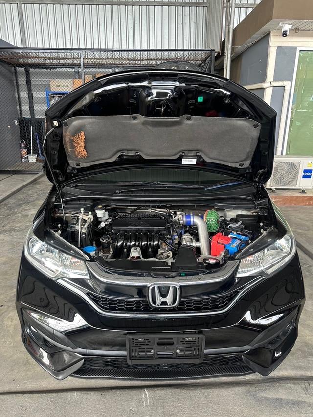 Honda Jazz GK 1.5 MT TURBO 2016 รูปที่ 9