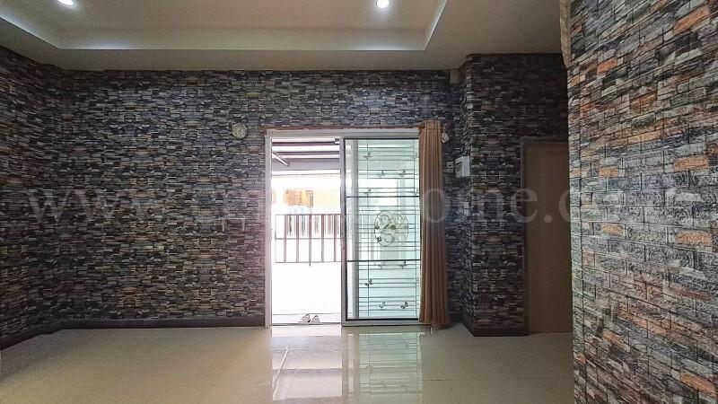 บ้านแฝด บงกช ธาราวิลล์ พานทอง สภาพใหม่ ราคาถูกที่สุดในโครงการ 9