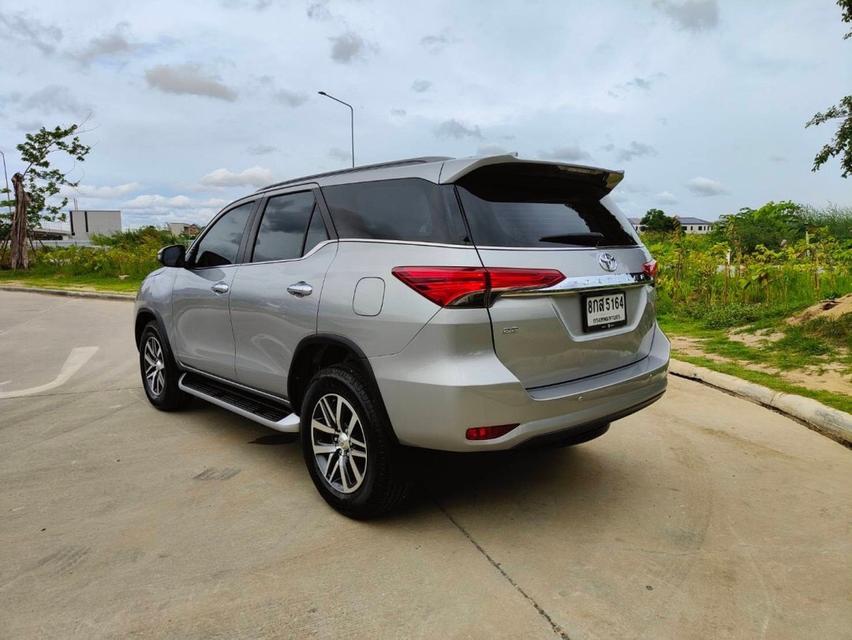 Toyota Fortuner 2.8V 2wd 2019 4