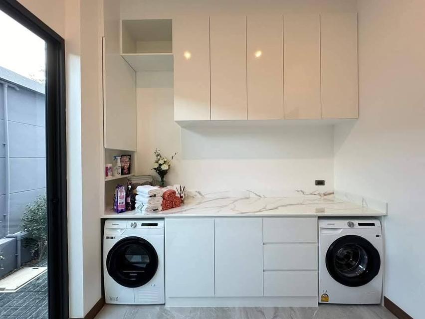 For rent Bibury 1 House 160,000/month 5