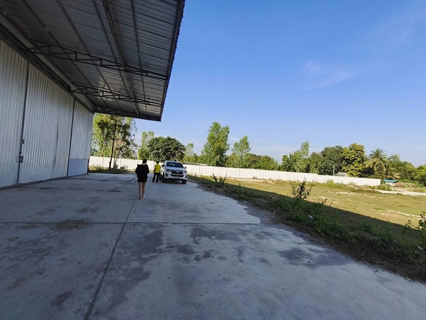 🏭 ให้เช่าโรงงานพร้อมโกดังขนาดใหญ่ | พื้นที่สีม่วง มีใบอนุญาต รง.4 พร้อมดำเนินกิจการ 📍 ตำบลหนองชุมพล อำเภอเขาย้อย จังหวัดเพชรบุรี . โรงงานทำเลดี ติดถ 8