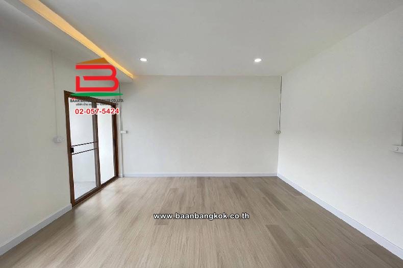 ทาวน์เฮาส์ ซอยนวมินทร์ 111 เนื้อที่ 22 ตร.ว ใกล้ฟู้ดแลนด์นวมินทร์ แขวงคลองกุ่ม เขตบางกะปิ กรุงเทพมหานคร 10