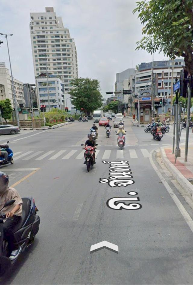 ขายตึกแถวอาคารพาณิชย์ 5 ชั้น ถนนจันทน์ ย่านสาทร 8