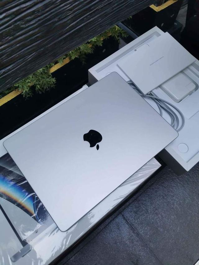 MacBook 14นิ้ว M1 Pro อุปกรณ์ครบกล่อง