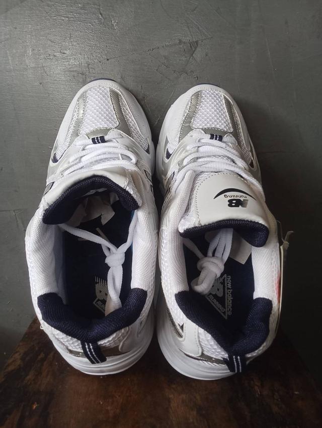 ืnew balance นิวบาลานซ์ 530 (เบอร์ 44) ขนาดความยาว 27 cm. เบอร์ 43 ใส่ได้พอดี งานมือหนึ่ง รูปที่ 8