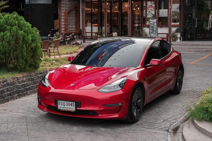 TESLA MODEL 3 รีบขาย 4