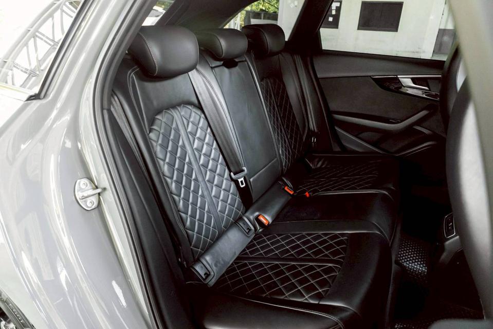 รหัสรถ PR221 Audi A4 Avant 45 TFSI Quattro S line Black Edition (2019) รูปที่ 8