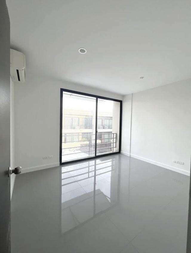 ปล่อยเช่าทาวน์โฮม 2 ชั้น โครงการ Urbano รามคำแหง 94  5