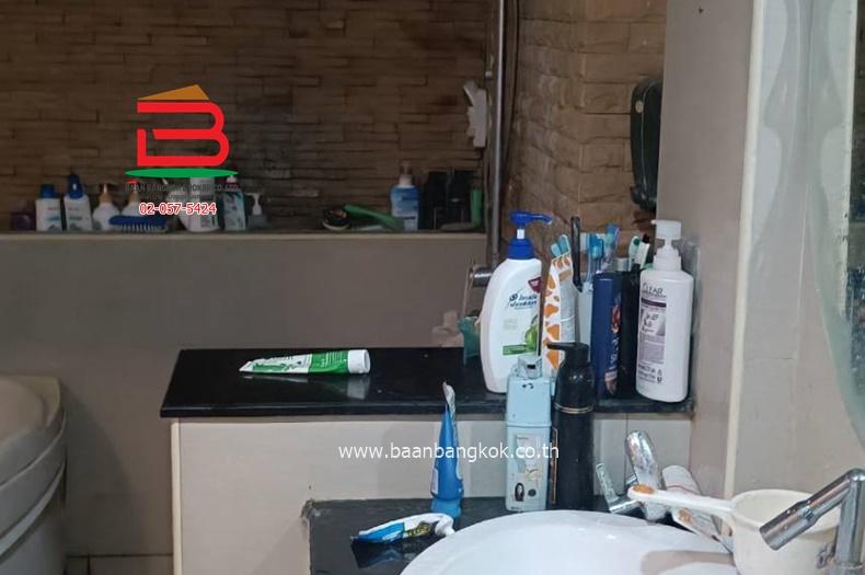 ที่ดินพร้อมบ้าน ซอยเพชรหึงษ์ 28 (ใกล้ตลาดบางน้ำผึ้ง) เนื้อที่ 387 ตรว. ตำบลบางกอบัว อำเภอพระประแดง จังหวัดสมุทราปราการ 9